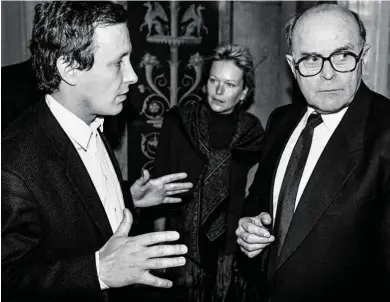  ?? BILD: SN/APA-ARCHIV/R. JÄGER ?? Peter Pilz im Lucona-Ausschuss 1989 mit Vorsitzend­em Ludwig Steiner.