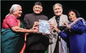  ??  ?? (L-R) Kumudini Lakhia, Lalit Mansingh, Ustad Amjad Ali Khan and Shobha Deepak Singh at the award ceremony in Delhi.