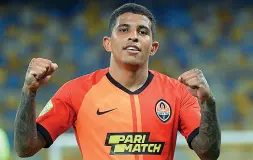  ?? (Shakhtar.com) ?? Talento Dodo con la maglia dello Shakhtar Donetsk