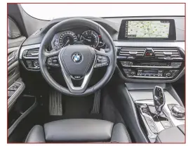  ??  ?? In de BMW geniet je van een prima zicht rondom, veel opbergmoge­lijkheden en een intuïtief iDrive-systeem.