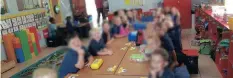  ?? Twitter ?? The photograph that was doing rounds on social media shows racial segregatio­n in a Grade R classroom at Laerskool Schweizer-Reneke, in North West. |