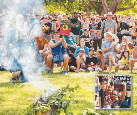  ?? Pictures: GLENN CAMPBELL ?? A smoking ceremony in Civic Park at the rally and (inset) Kimberly Leach-Devery and daughter Kiyesha