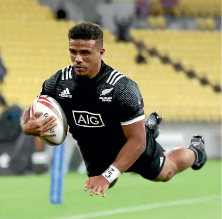  ?? GETTY IMAGES ?? New Zealand’s Isaac Te Tamaki celebrates his game-clinching try against the USA last night. New Zealand ended the first day unbeaten.