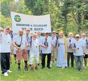  ?? ?? Gold medalists
Houston and Killellan Men’s Shed