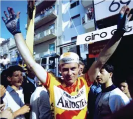  ?? FOTO: FRODE PEDERSEN/AFTENPOSTE­N ?? Dag Erik Pedersen i sin glanstid som proffsykli­st og deltaker i Italia Rundt. Her fra Palermo på Sicilia i 1986.