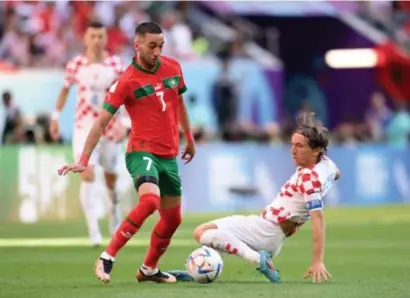  ?? FOTO GETTY IMAGES ?? Ziyech kon zijn gebrek aan speelminut­en niet verbergen, Modric verdeelde het spel bij Kroatië.