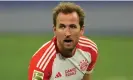  ?? Munich. Photograph: Matthias Schräder/AP ?? Harry Kane, wearing a shirt with the message ‘Danke Franz’ on the chest, has scored 22 goals in 16 games for Bayern