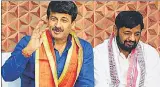  ?? HT ?? Member of Parliament Manoj Tiwari and Union minister Kaushal Kishore holding a press conference in Lucknow on Thursday.