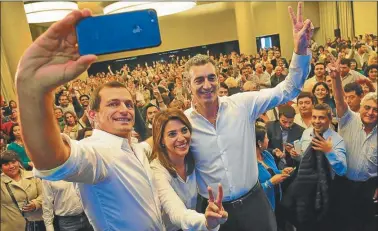  ?? CEDOC PERFIL ?? EN CAMPAñA. Ayer, Massa estuvo en Lanús, mientras que Randazzo reunió a su tropa en la Ciudad.