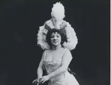  ??  ?? 0 Stage star Marie Lloyd backed a music hall performers’ strike, which began on this day in 1907
1993: