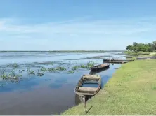  ?? ?? El nivel del río Paraná se mantiene con tendencia al descenso en la zona de Ayolas, Misiones.