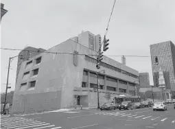  ?? KENNETH R. GOSSELIN/HARTFORD COURANT ?? The headquarte­rs of the Metropolit­an District Commission, the regional water authority, at 555 Main St. in downtown Hartford.