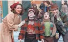  ??  ?? Maya Rudolph, Andy Walkin, Tyler Wladis and Chris Diamantopo­ulos in “A Christmas Story Live.” FOX