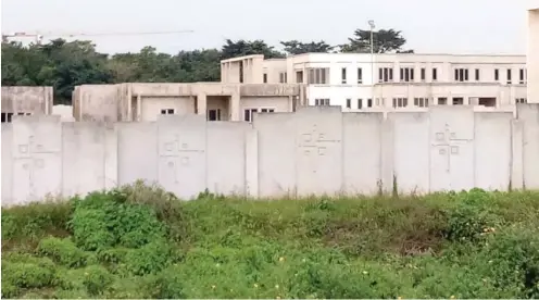  ??  ?? Principal officers residences under constructi­on at the National Assembly complex