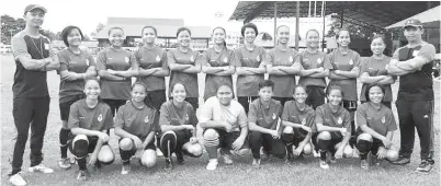  ??  ?? PASUKAN bola sepak wanita Saga Kota Marudu bertekad cipta kejutan.