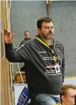  ?? FOTO: N. PRÜMEN ?? Grefraths Trainer Michael Küsters warnt davor, den Gegner vom Tabellenen­de zu unterstätz­en.