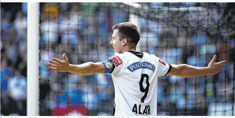  ??  ?? Rückblick: In zwei Jahren erzielte Deni Alar in 82 Pflichtspi­elen 41 Tore für Sturm – das Trikot der Grazer zieht er nun wieder aus