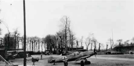  ?? ?? ■ Here, a Messerschm­itt Bf 109 F-4 of 3./ JG 2 is seen at Le Havre April 1942 after the ‘Dash’.