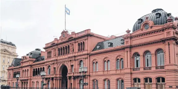  ??  ?? Los gastos de la administra­ción se vieron fuertement­e influidos por cuestiones como la suba interanual del 87% en los intereses de la deuda pública.