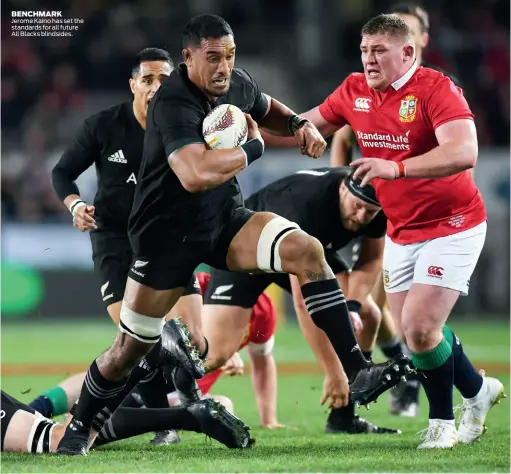  ??  ?? BENCHMARK Jerome Kaino has set the standards for all future All Blacks blindsides.