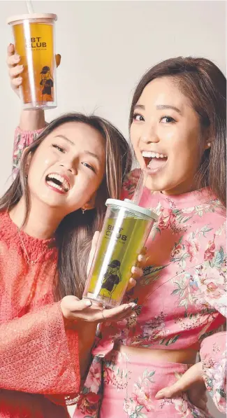  ??  ?? Best friends Pam Yip and Jenny Le are bubbling with success. Picture: Nicki Connolly