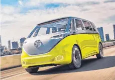  ?? FOTO: VOLKSWAGEN AG/DPA ?? Auch wenn die Studie I.D. Buzz von VW elektrisch läuft und autonom fahren soll – optisch zitiert sie den legendären Bulli.