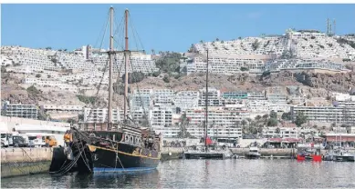  ?? FOTO: ANNA KAROLINA STOCK ?? Puerto Rico liegt im Südwesten Gran Canarias. Hier lohnt es sich zu tauchen.