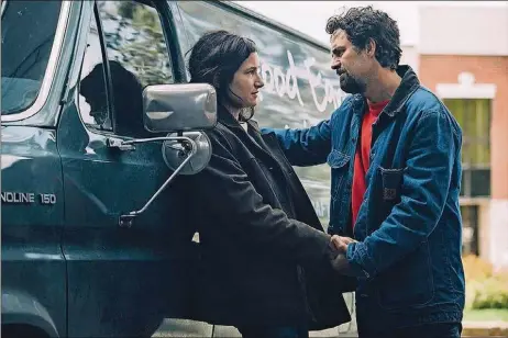  ?? HBO ?? Kathryn Hahn and Mark Ruffalo in “I Know This Much Is True.” Hahn plays the ex-wife of one of Ruffalo’s two characters.