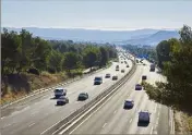  ??  ?? Cet été, Vinci Autoroutes a constaté des pics à plus de   véhicules par heure dans l’ouest-Var.