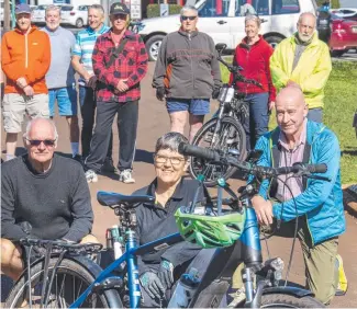  ?? Picture: Nev Madsen. ?? SLOW DOWN: Supporting the bid to drop the CBD’s speed limit are (from front left) Hugh Wilson, Ritamay Roberts and Jeff Nolan, among others.