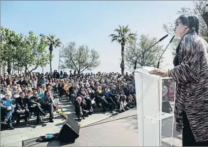  ?? ANA JIMÉNEZ ?? Carmen Rubianes, hermana del humorista, durante el homenaje con el que se inauguró la calle