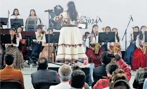  ?? RICARDO MARTÍNEZ ?? La Banda Femenil Regional Mujeres del Viento Florido se han presentado en diversos foros del país