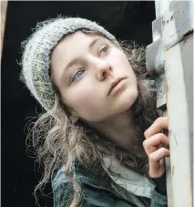  ??  ?? Relative newcomer Thomasin McKenzie gives an understate­d performanc­e.