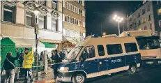  ?? FOTO: DPA ?? Seit 2016 kontrollie­rt die Polizei regelmäßig Personen im sogenannte­n Maghrebvie­rtel. Dort hielten sich zeitweise rund 2000 Straftäter auf.