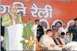  ?? MANOJ DHAKA/HT ?? Haryana chief minister Manohar Lal Khattar addresses a rally in Rohtak on Wednesday.