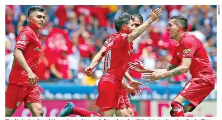  ??  ?? El polémico jugador volvió a anotar en el torneo de liga; gol que le valió la victoria a los rojos sobre los Tigres.