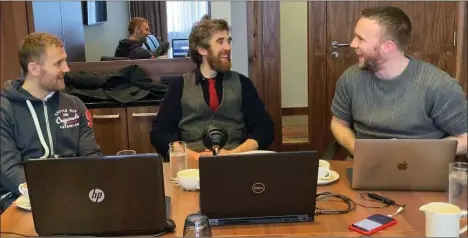  ??  ?? Diarmuid ‘Gizzy’ Lyng sharing a joke with Ben Bernie and Garry Doran before his two-hour interview for The Hurling Podcast.