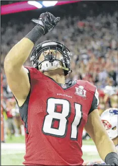  ?? AJC PHOTOS ?? Left: Cornerback Robert Alford (returning an intercepti­on for a touchdown in the Super Bowl), proved his value to the defense when Desmond Trufant went down. Above: Austin Hooper, part of an unheralded tight end corps, has coaches excited about his...