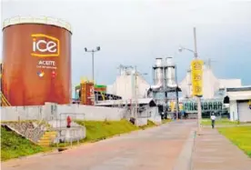  ?? LN ?? Detalle de la planta térmica Garabito del ICE, en Puntarenas, que posee 11 motores para una capacidad de generación de 200 MG.
