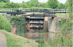  ?? ?? One of the restored Ladywood Locks on the Droitwich Canal.