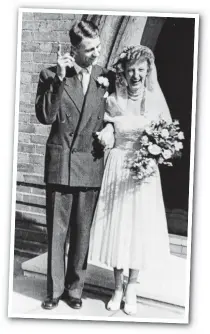  ?? Main picture: JOHN GASS ?? Peter and Sylvia Lawrence, who are celebratin­g 65 years of marriage this month.
