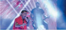  ?? THE CANADIAN PRESS/NATHAN DENETTE PHOTO ?? Hedley performs during WE Day Toronto celebratio­ns in 2017. Corus Radio says it has temporaril­y suspended all airplay of Hedley across its music stations as the Canadian rockers face allegation­s of sexual misconduct.
