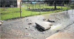  ?? Picture: ZINTLE BOBELO ?? HEALTH RISK: Mpendulo Public Primary School was flooded with sewage, resulting in closure of the premises on Tuesday