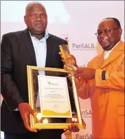  ??  ?? LOCAL GOVERNMENT: PanSALB awarded the eThekwini Municipali­ty for its role in promoting multilingu­alism.