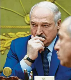  ?? ?? Selbstzwei­fel sind kein Markenzeic­hen des belarussis­chen Machthaber­s Alexander Lukaschenk­o. Doch seine Zukunft ist ungewiss. Foto: Nikolay Petrov, dpa