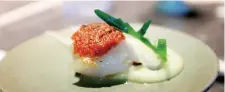  ??  ?? Hokkaido scallop with herring roe jutgal