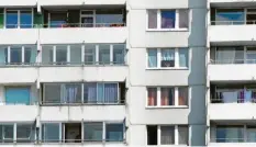  ?? Foto: Ulrich Wagner (Archivbild) ?? Der Wohnungsma­rkt ist auch in Augsburg angespannt. Wie hoch Mieten sein dürfen, können Mieter und Vermieter am Mietspiege­l ablesen.