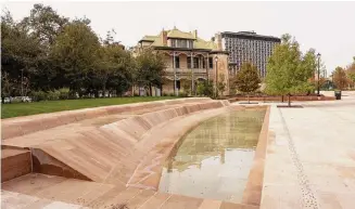  ?? Salgu Wissmath/Staff photograph­er ?? The Springs water feature at Civic Park was inspired by the Hill Country’s limestone cliffs.