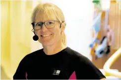  ??  ?? Hjärtfysio­terapeut Annika Rinne har jobbat tio år för hjärtfören­ingen Helsingfor­s hjärtrehab­ilitering.