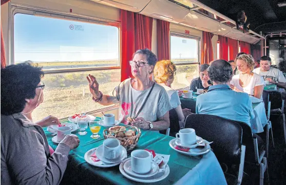Resultado de imagen para EN LAS VÃAS. UN VIAJE EN TREN PARA CONOCER EL ALMA DE LA PATAGONIA